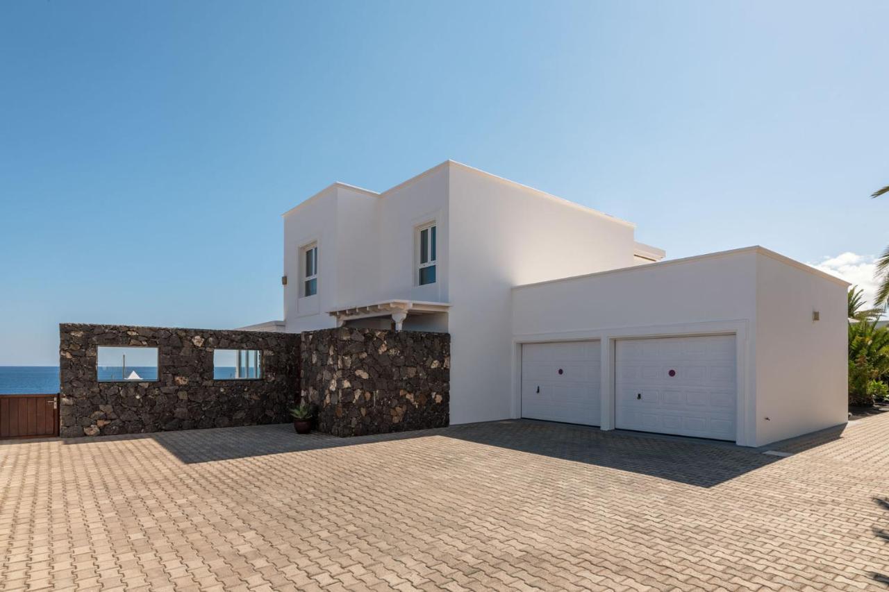 Odin Luxury Villa By Buenavilla Пуерто Калеро Екстериор снимка